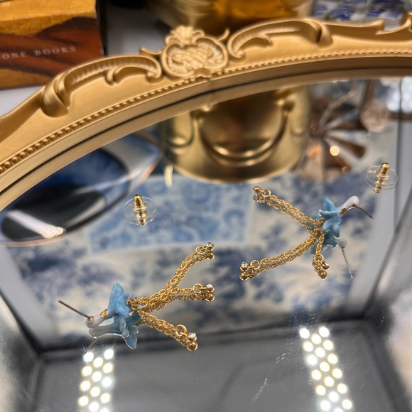 🆕 LES NEREIDES 🧿 NWOT Blue Bell Flower Dangling Crystal Post Earrings - Picture 14 of 16